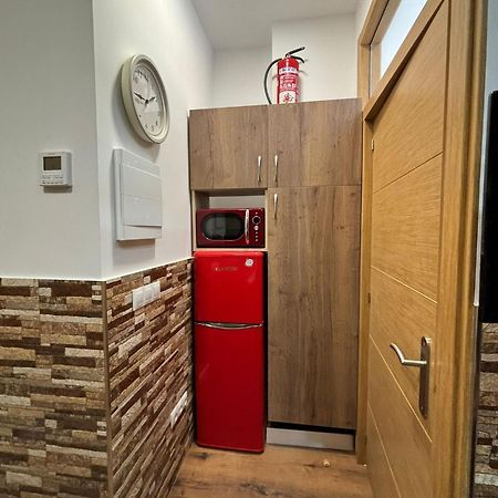 Apartamentos Deluxe Barajas Madrid Bagian luar foto