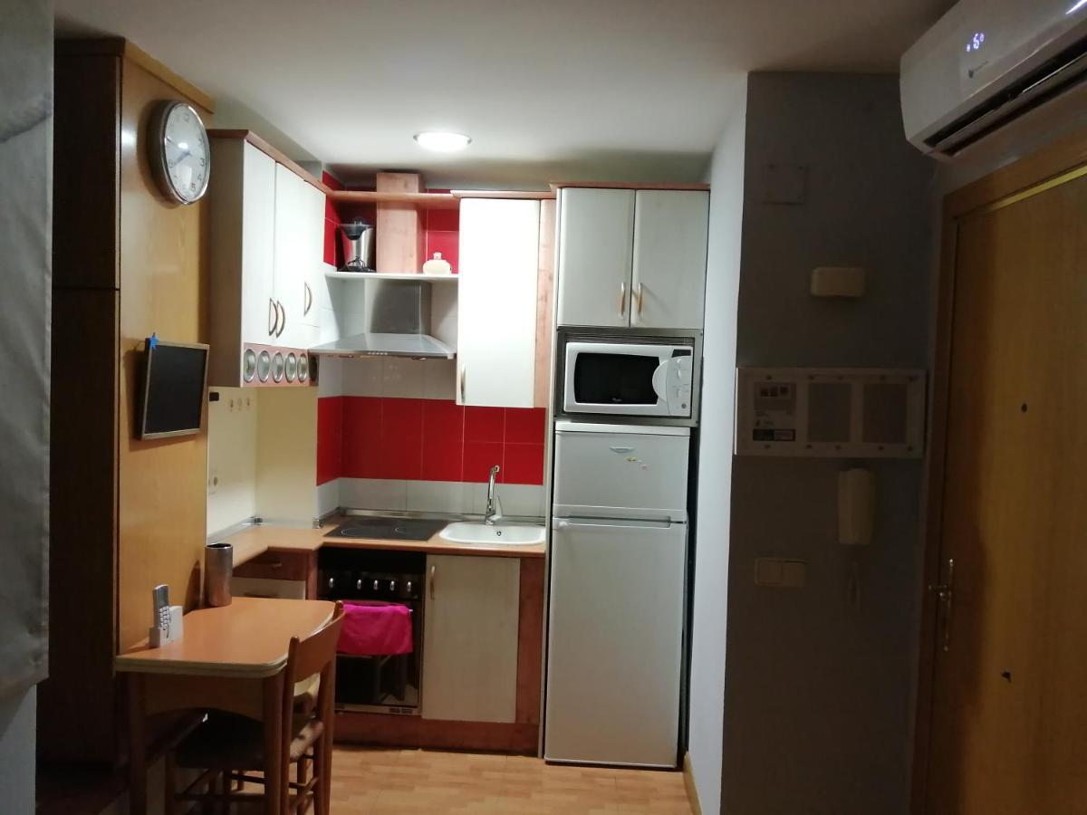 Apartamentos Deluxe Barajas Madrid Bagian luar foto