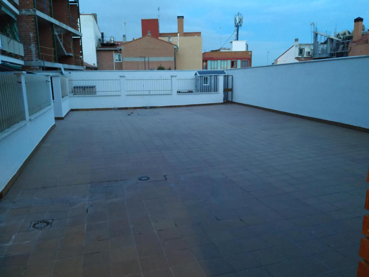 Apartamentos Deluxe Barajas Madrid Bagian luar foto