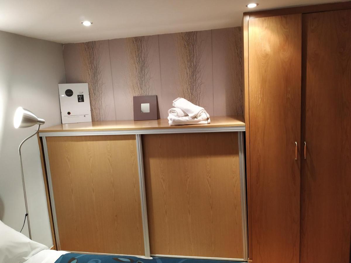 Apartamentos Deluxe Barajas Madrid Bagian luar foto