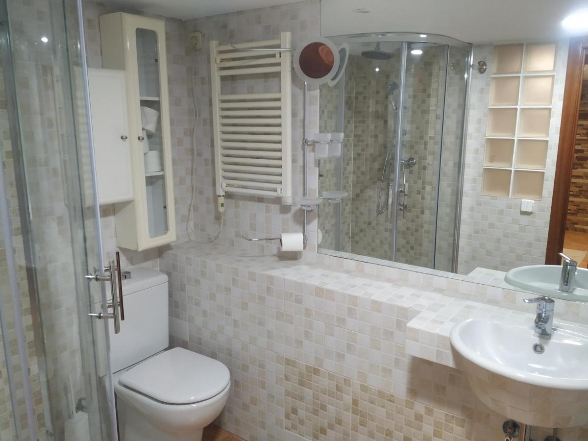Apartamentos Deluxe Barajas Madrid Bagian luar foto