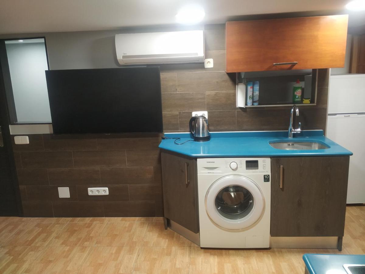 Apartamentos Deluxe Barajas Madrid Bagian luar foto