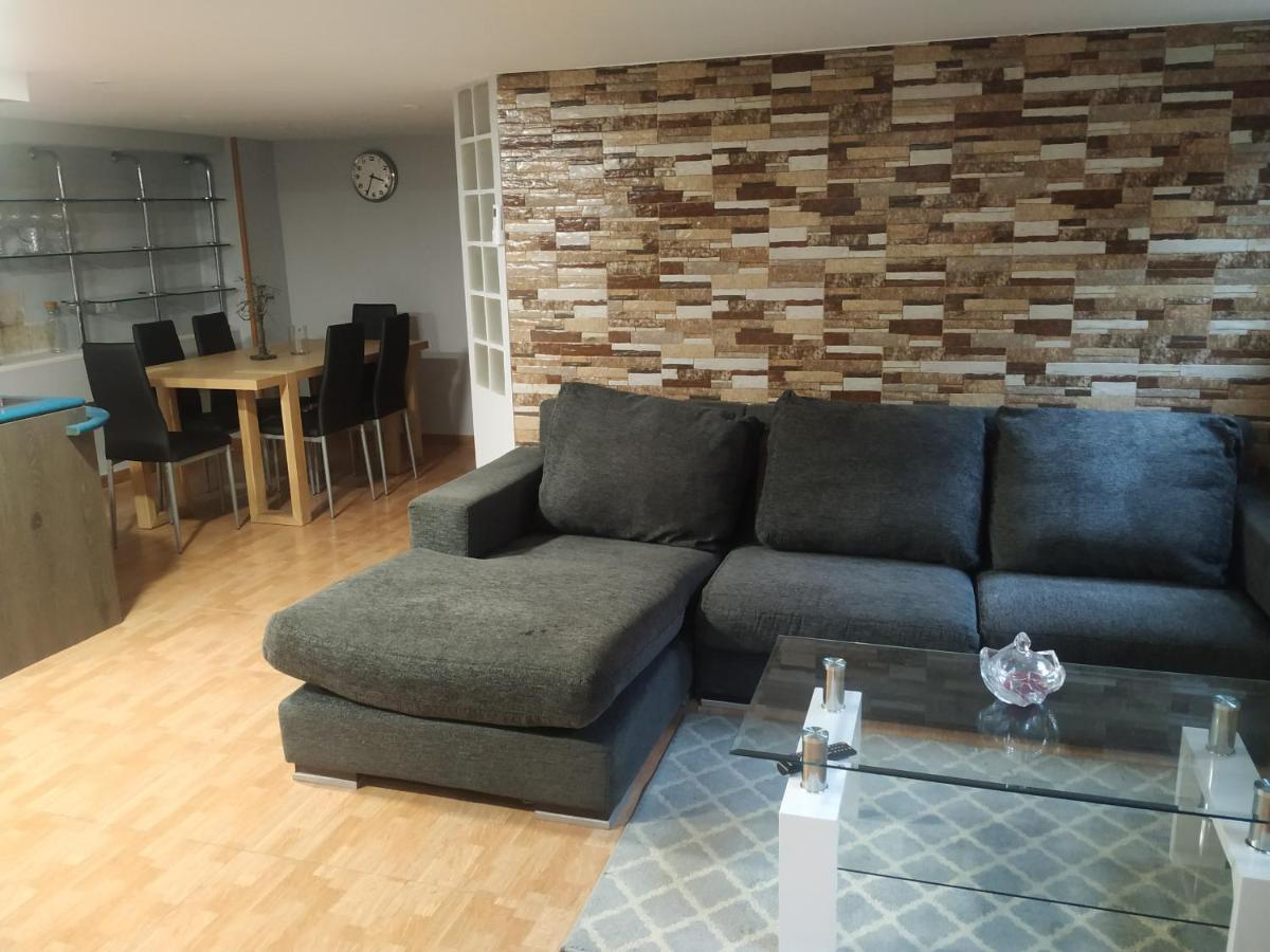 Apartamentos Deluxe Barajas Madrid Bagian luar foto