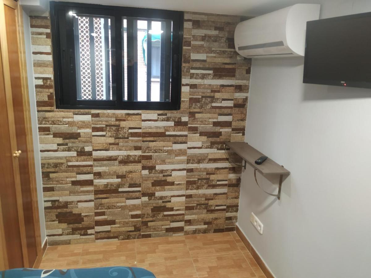 Apartamentos Deluxe Barajas Madrid Bagian luar foto
