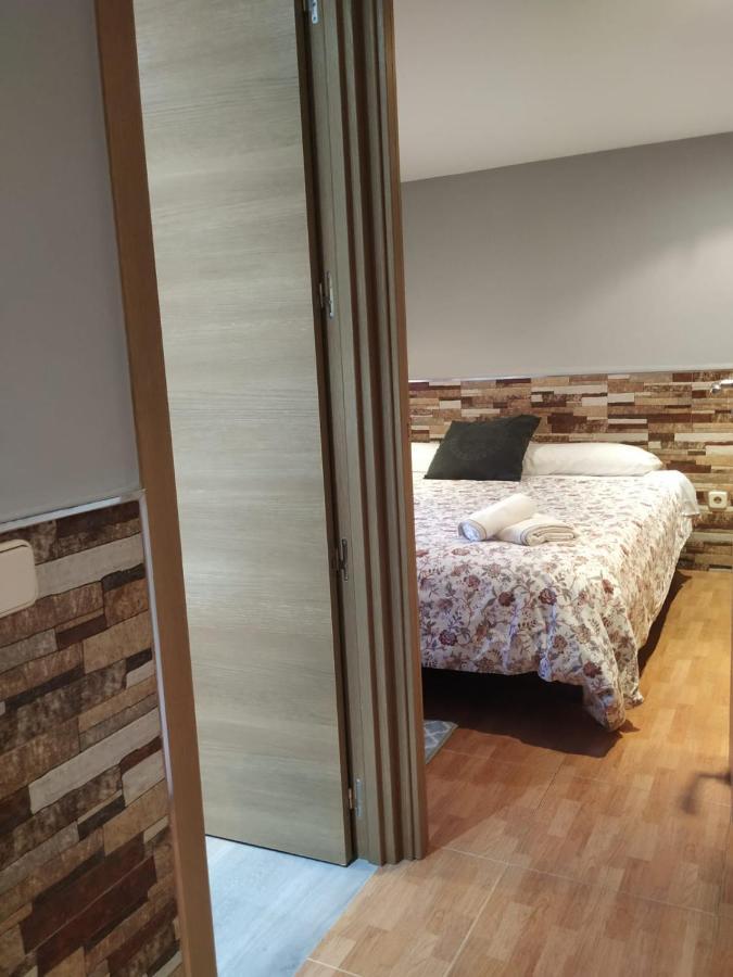 Apartamentos Deluxe Barajas Madrid Bagian luar foto