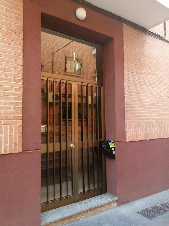 Apartamentos Deluxe Barajas Madrid Bagian luar foto