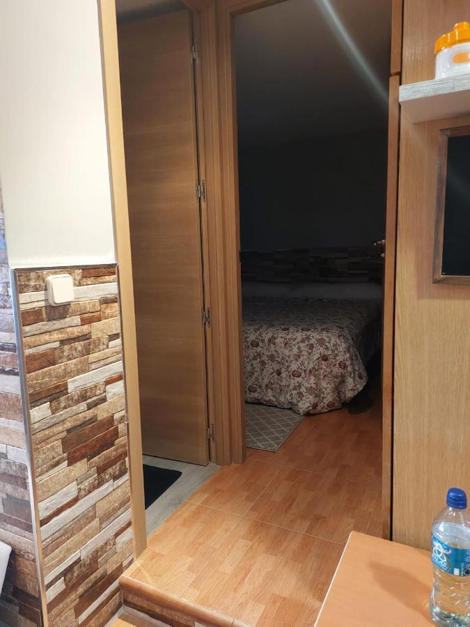 Apartamentos Deluxe Barajas Madrid Bagian luar foto
