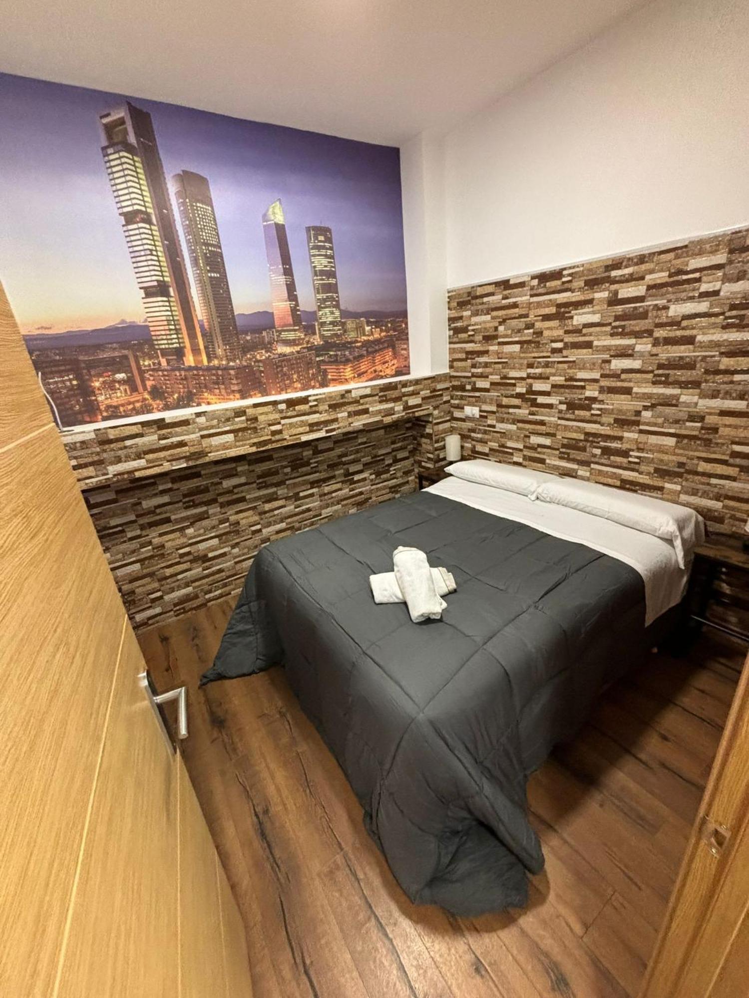 Apartamentos Deluxe Barajas Madrid Bagian luar foto