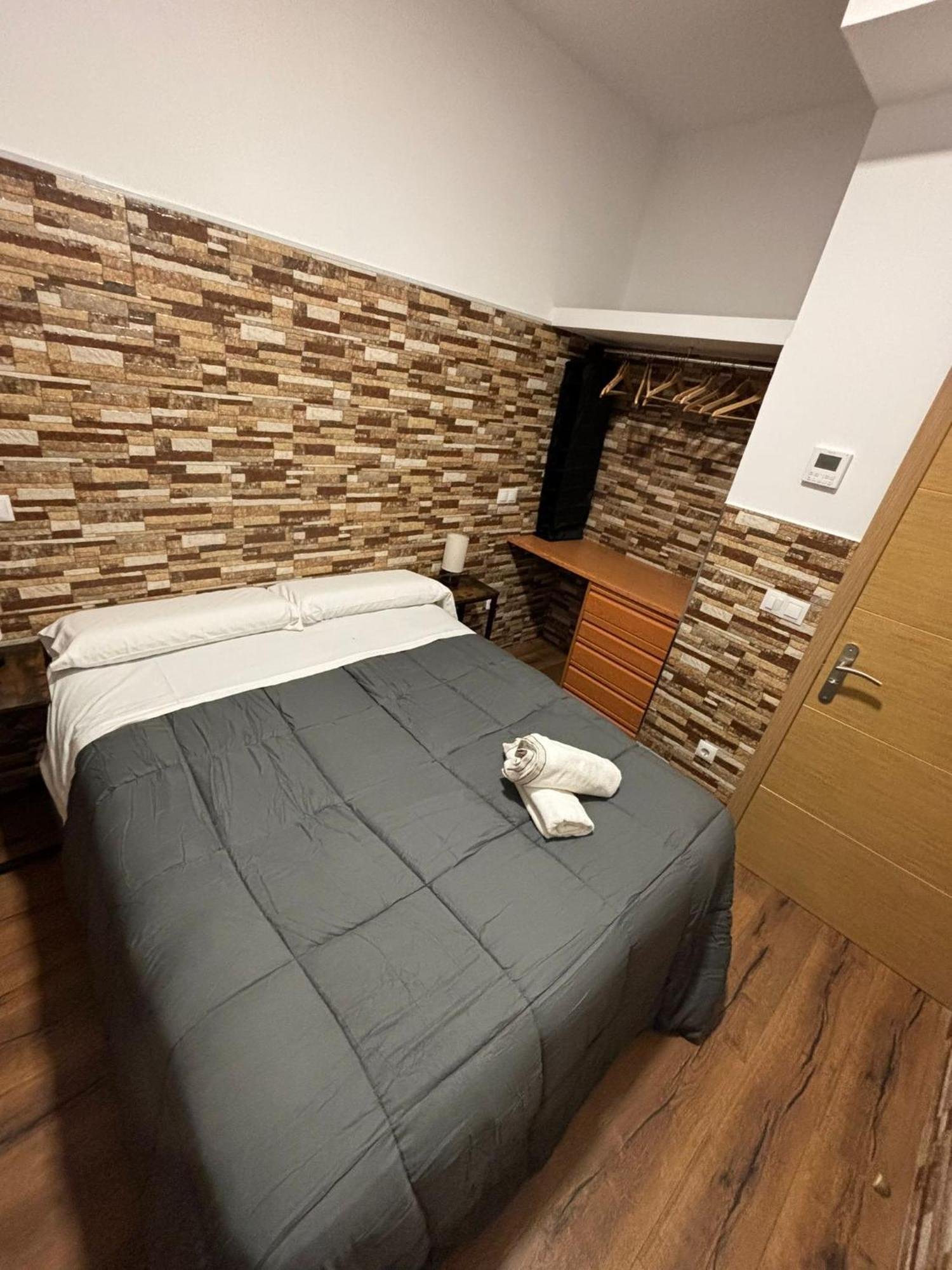 Apartamentos Deluxe Barajas Madrid Bagian luar foto