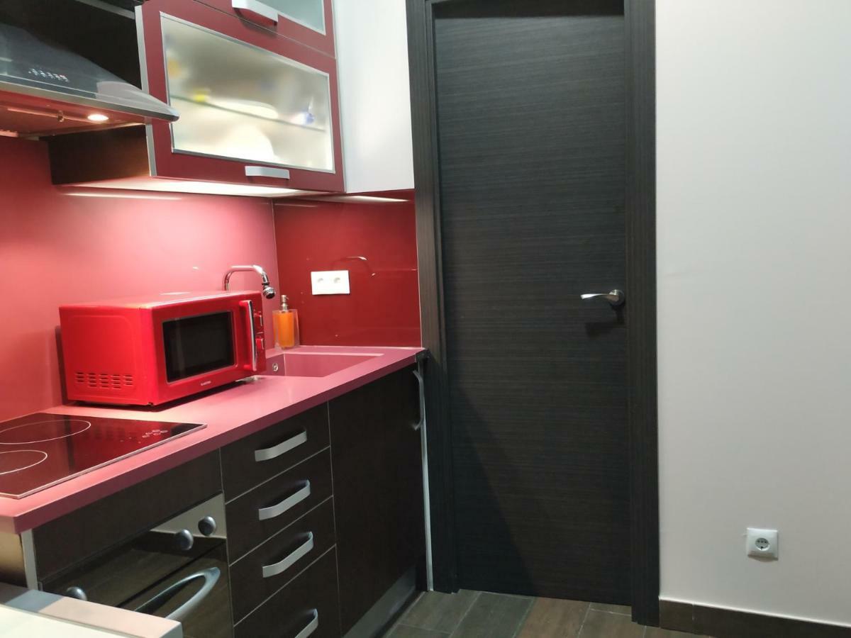 Apartamentos Deluxe Barajas Madrid Bagian luar foto