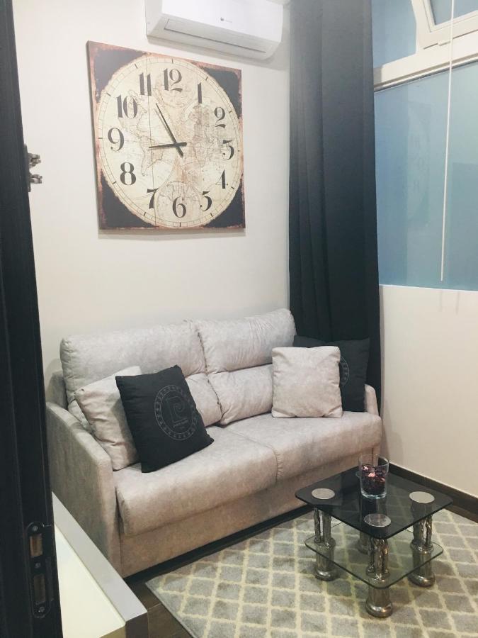 Apartamentos Deluxe Barajas Madrid Bagian luar foto